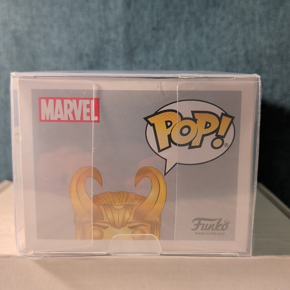 Funko Pop Marvel Studios The First Ten Years Loki 376 Gold In Box with Protector - Picture 6 of 16